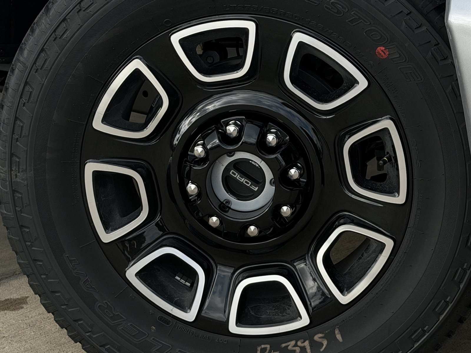 New 2027 Ford F350 Platinum w/ FX4 Off-Road Package AWD/4WD image 10