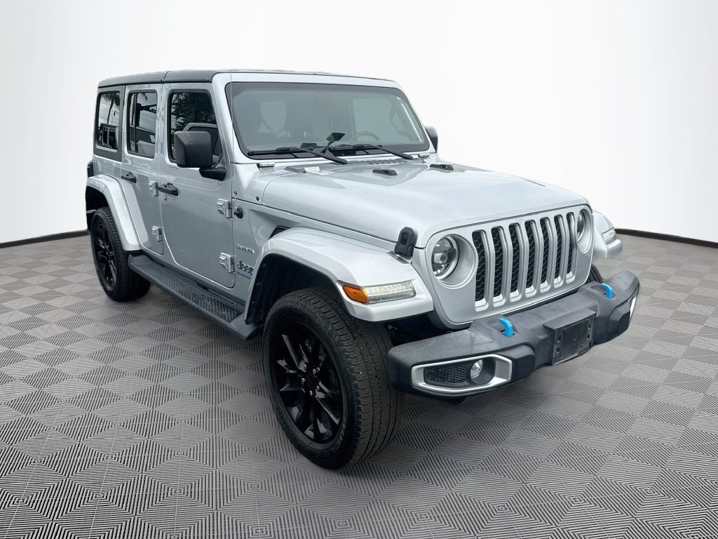 Used 2023 Jeep Wrangler Unlimited Sahara w/ Cold Weather Group AWD/4WD image 4