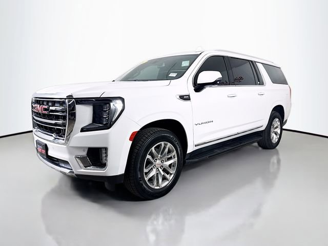 Used 2022 GMC Yukon XL SLT w/ SLT Premium Package image 4
