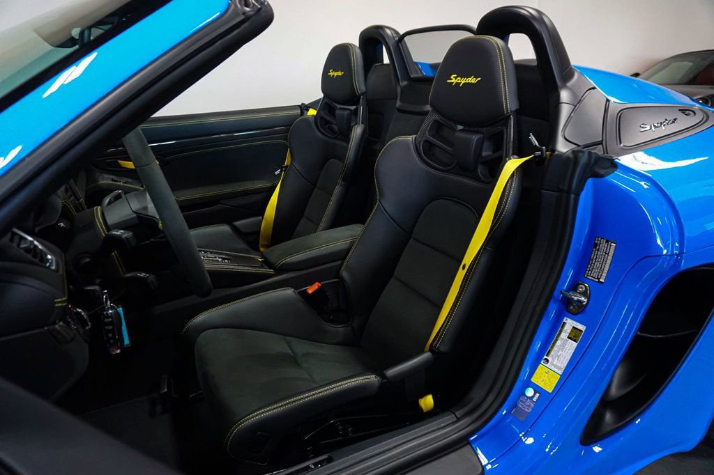 Used 2022 Porsche 718 Boxster Spyder image 8