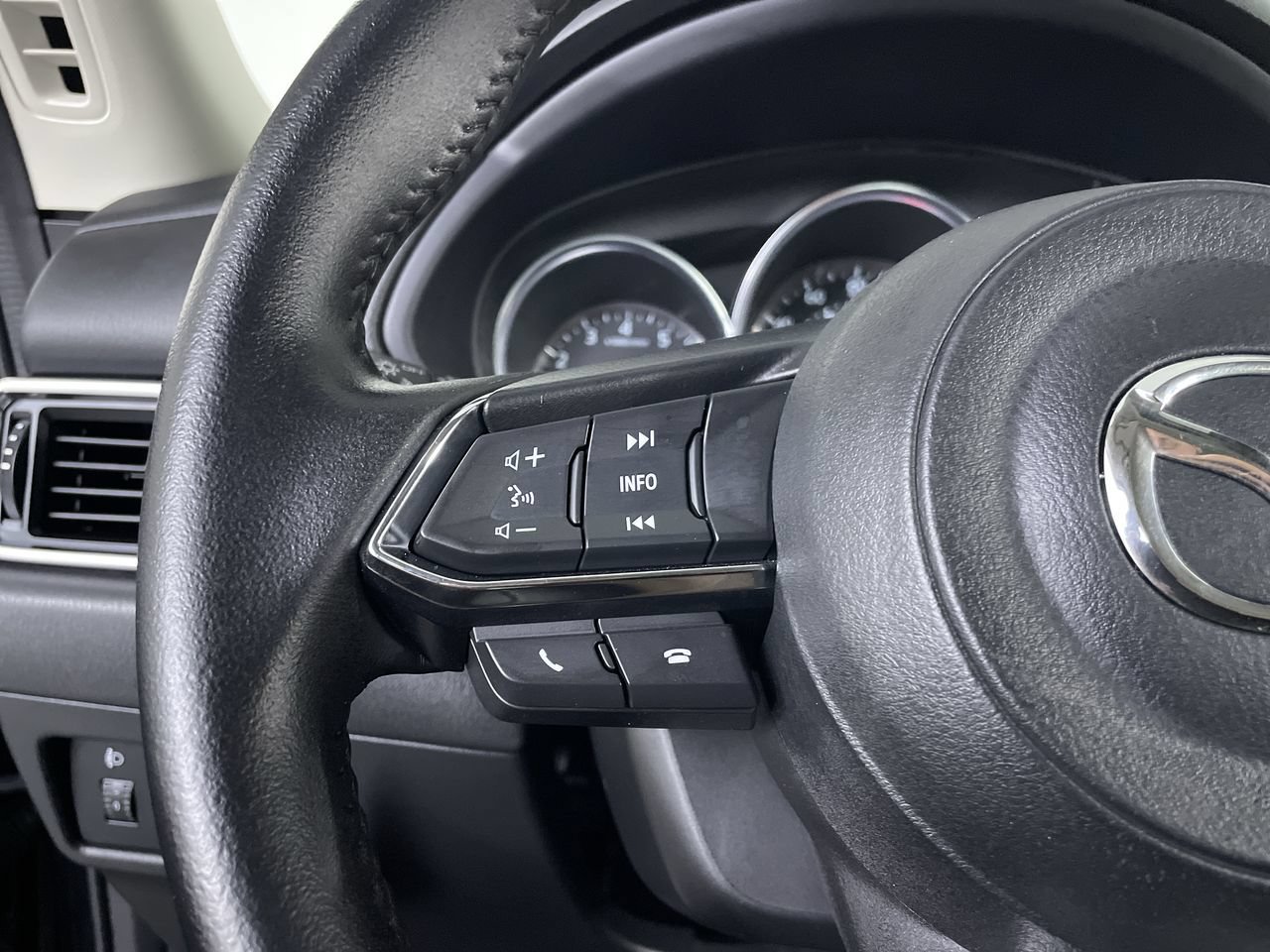 Used 2018 MAZDA CX-5 Sport AWD/4WD image 26