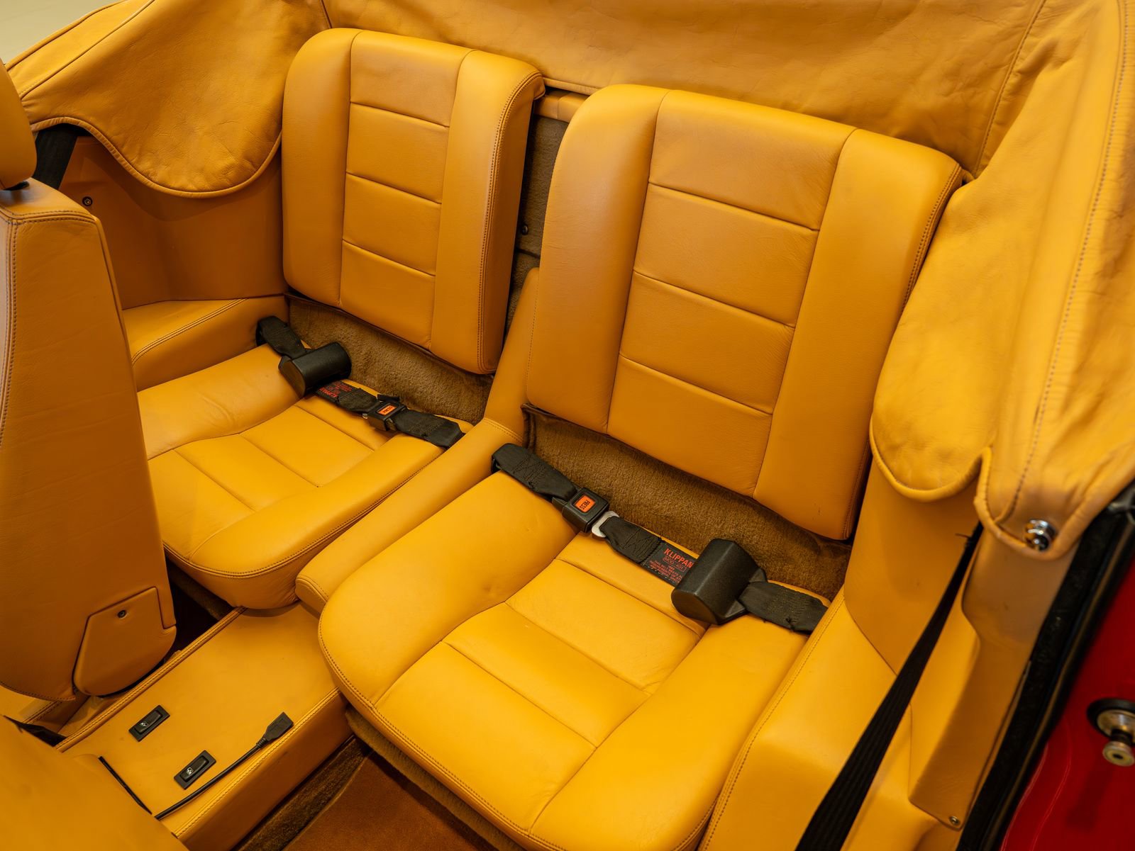 Used 1989 Ferrari Mondial T Cabriolet RWD image 13