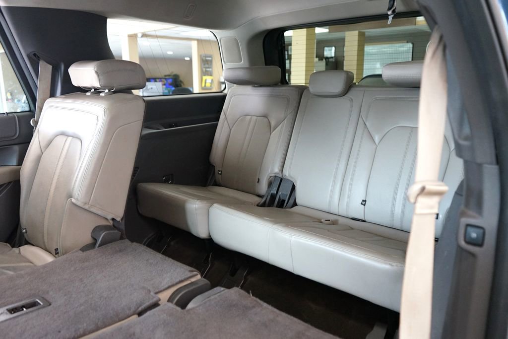 Used 2019 Ford Expedition Limited w/ Equipment Group 301A image 16