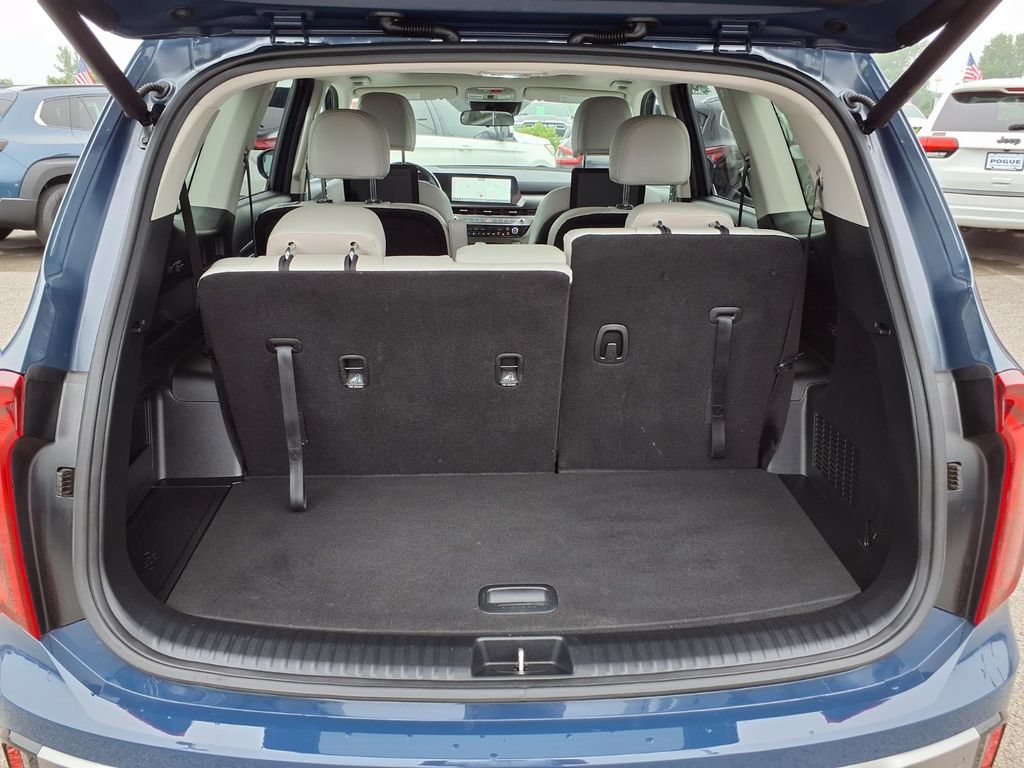 Used 2025 Kia Telluride S FWD image 26