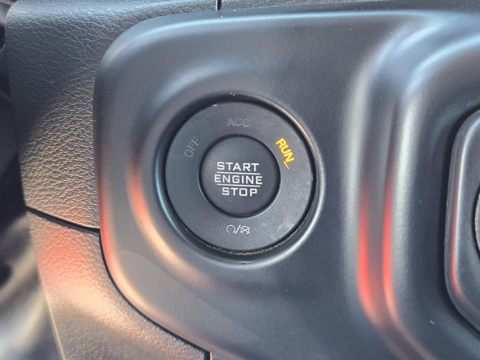 Used 2022 Jeep Wrangler Unlimited Sahara image 13