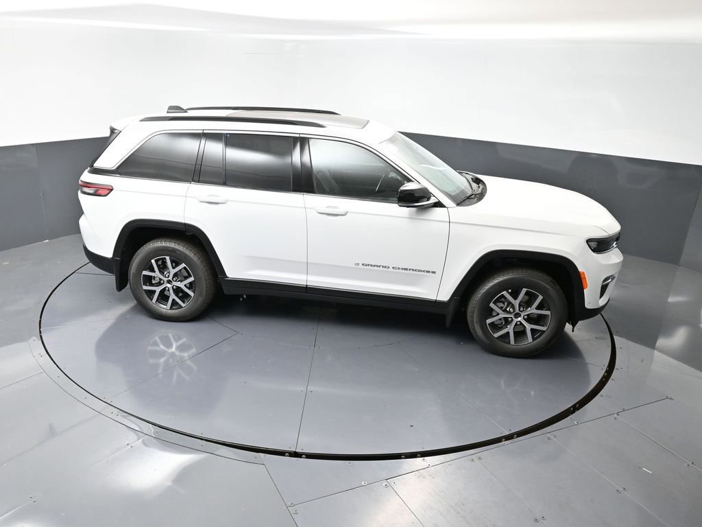 New 2025 Jeep Grand Cherokee Limited w/ Luxury Tech Group II image 27