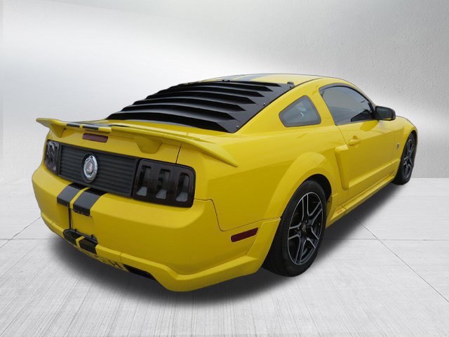 Used 2005 Ford Mustang GT Premium RWD image 3