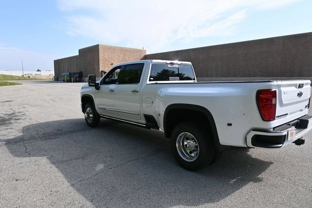 New 2026 Chevrolet Silverado 3500 High Country w/ High Country Premium Package AWD/4WD image 10