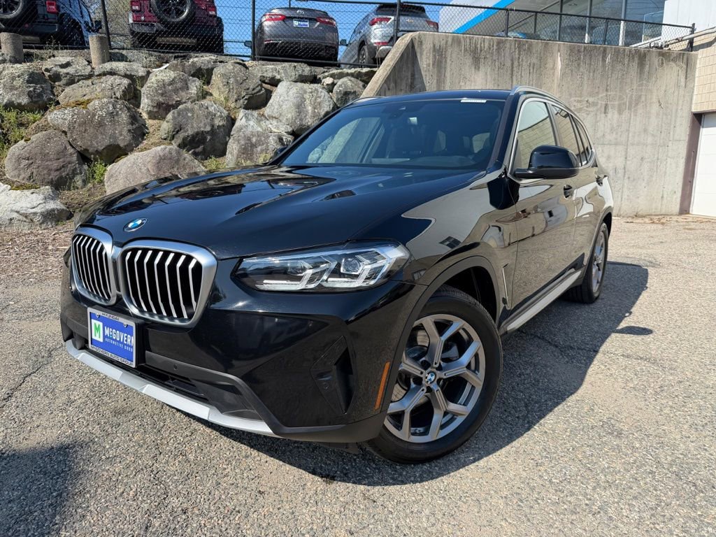 Used 2022 BMW X3 xDrive30i w/ Premium Package 2