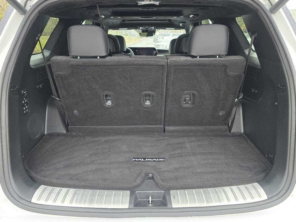 Used 2024 Hyundai Palisade Calligraphy image 19