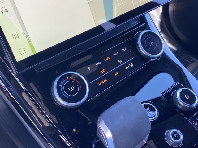 Used 2023 Land Rover Range Rover Sport SE image 17