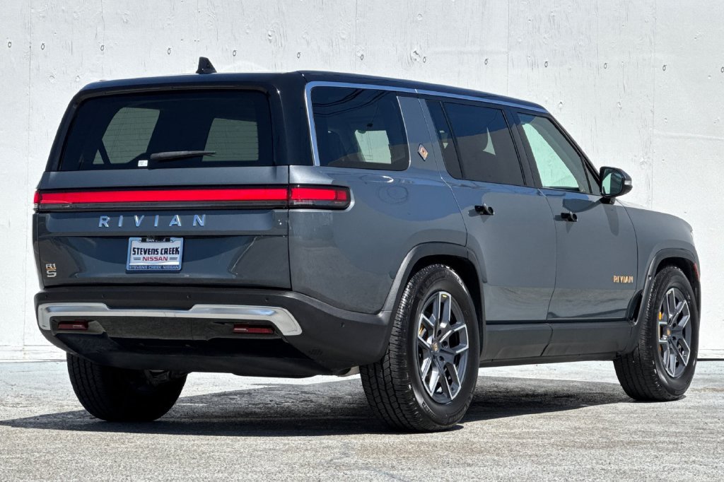 Used 2023 Rivian R1S Adventure Quad AWD/4WD image 3