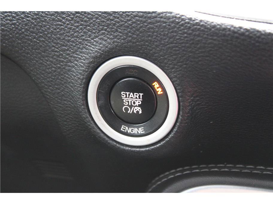 Used 2015 Dodge Challenger SXT Plus image 22