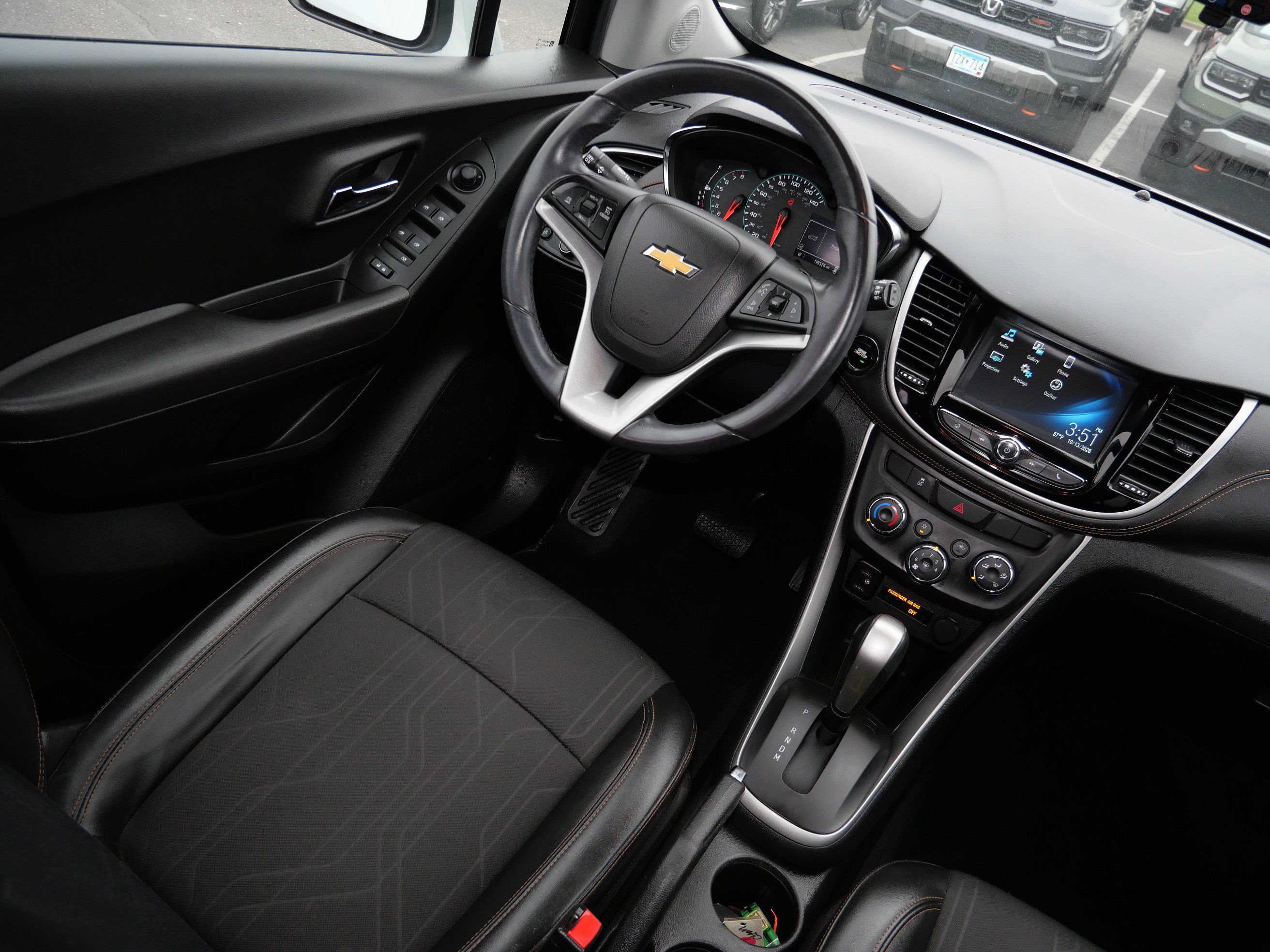 Used 2017 Chevrolet Trax LT w/ LT Convenience Package AWD/4WD image 9