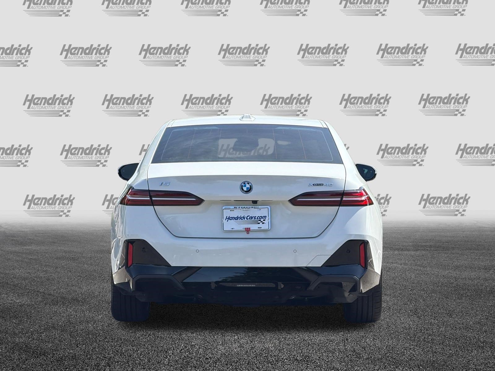 Used 2026 BMW i5 eDrive40 w/ M Sport Package AWD/4WD image 6