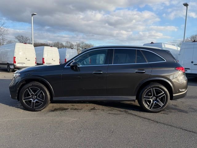 Certified 2025 Mercedes-Benz GLC 300 4MATIC image 4