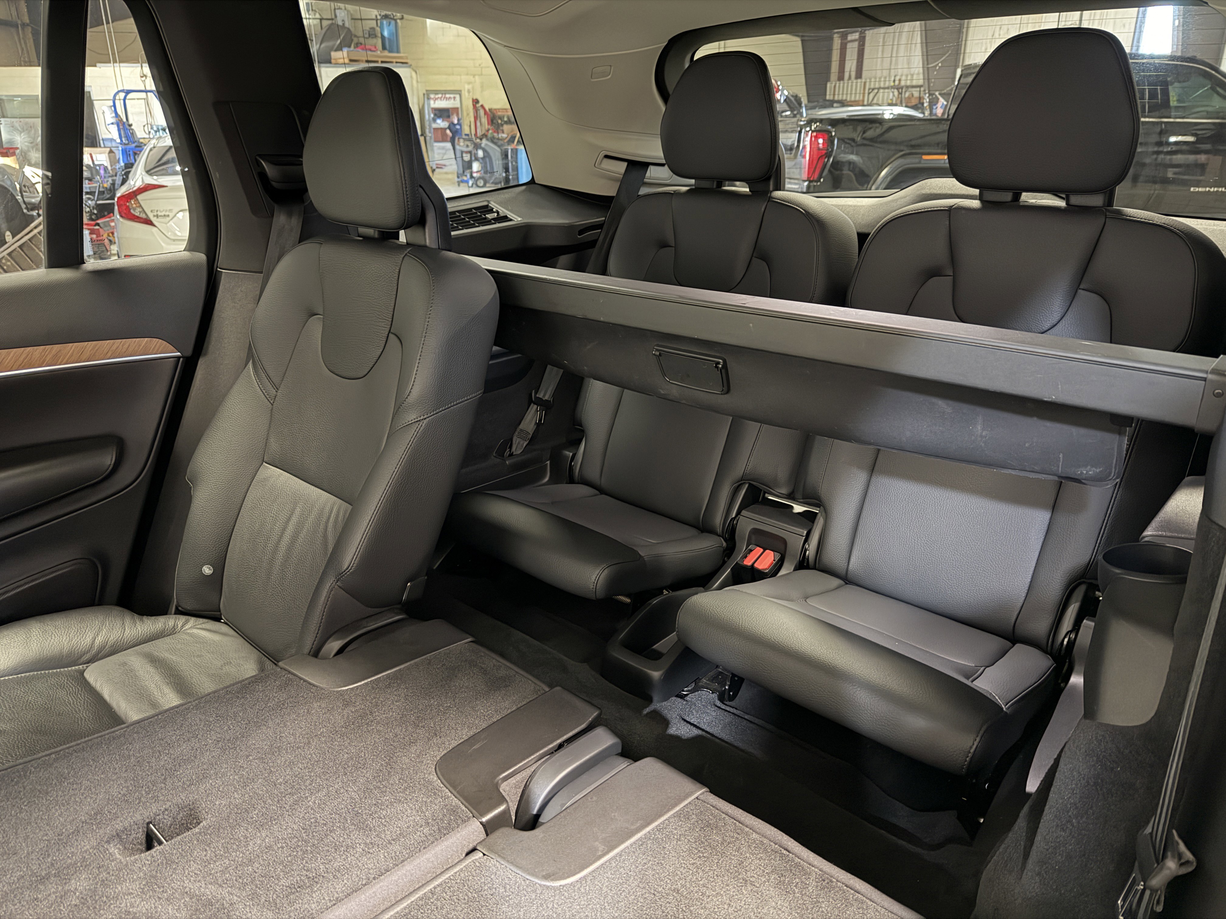 Used 2024 Volvo XC90 T8 Plus w/ Protection Package image 26