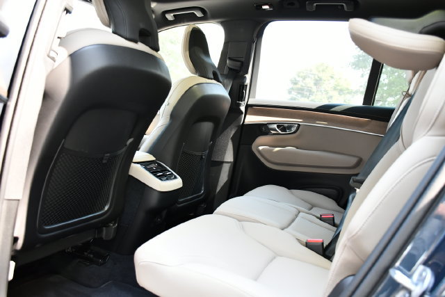 Certified 2026 Volvo XC90 B6 Plus AWD/4WD image 16