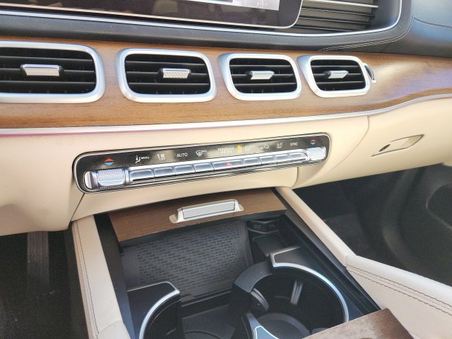 Used 2021 Mercedes-Benz GLS 450 4MATIC image 32