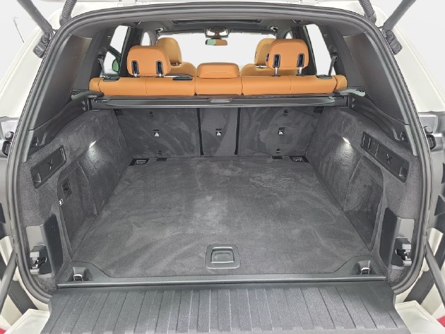 Certified 2024 BMW X5 xDrive40i w/ Premium Package AWD/4WD image 32