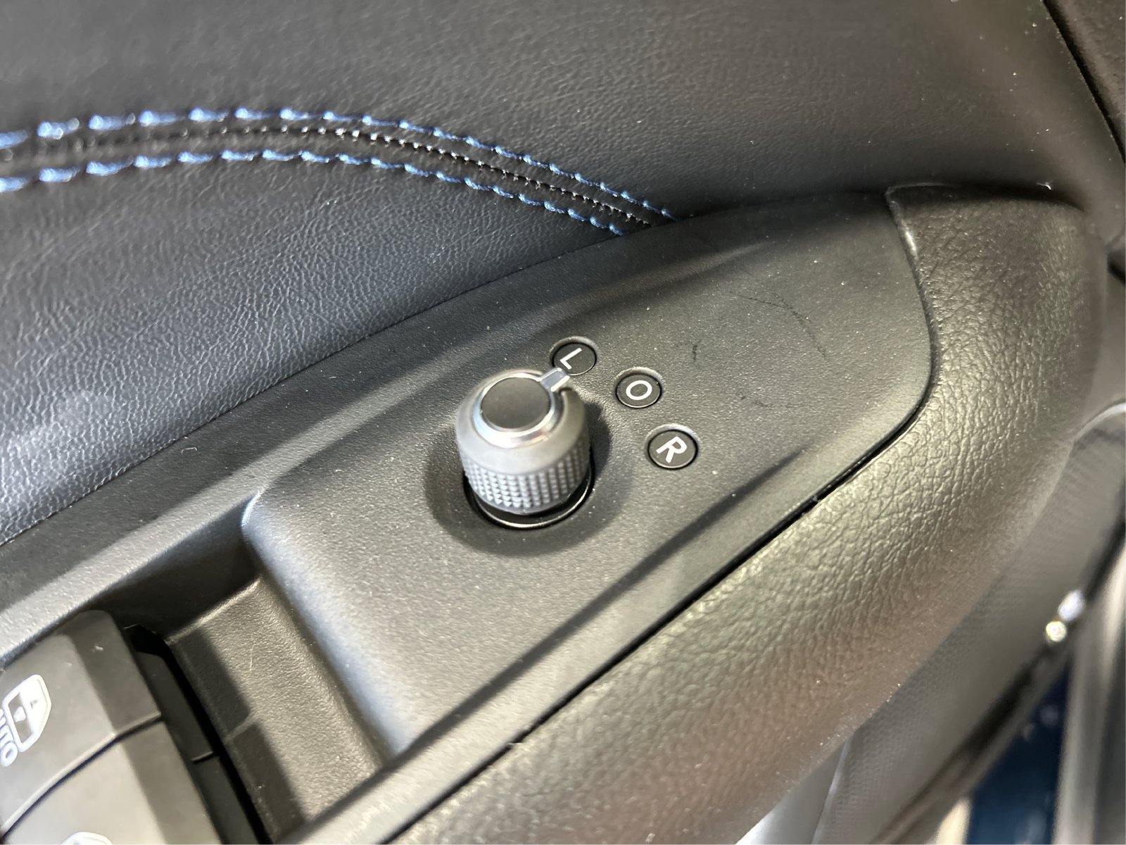 New 2026 Jeep Compass Latitude AWD/4WD image 30