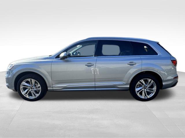 Used 2023 Audi Q7 2.0T Premium w/ Convenience Package AWD/4WD image 4