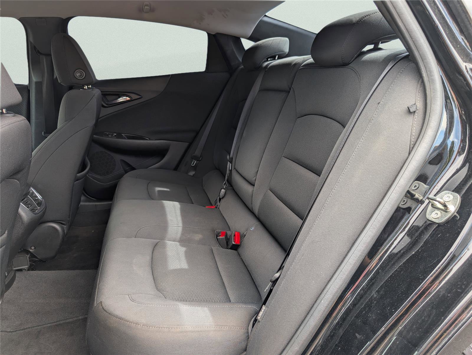 Used 2016 Chevrolet Malibu LT image 32