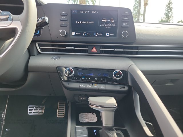 New 2026 Hyundai Elantra Sport FWD image 15