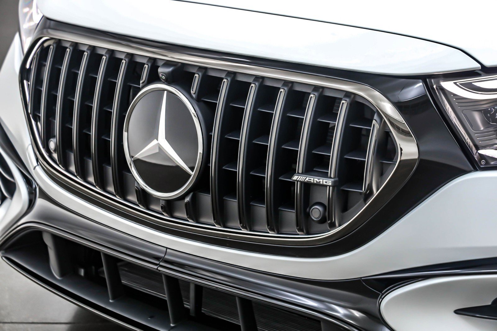 New 2026 Mercedes-Benz E 53 AMG 4MATIC Sedan image 13