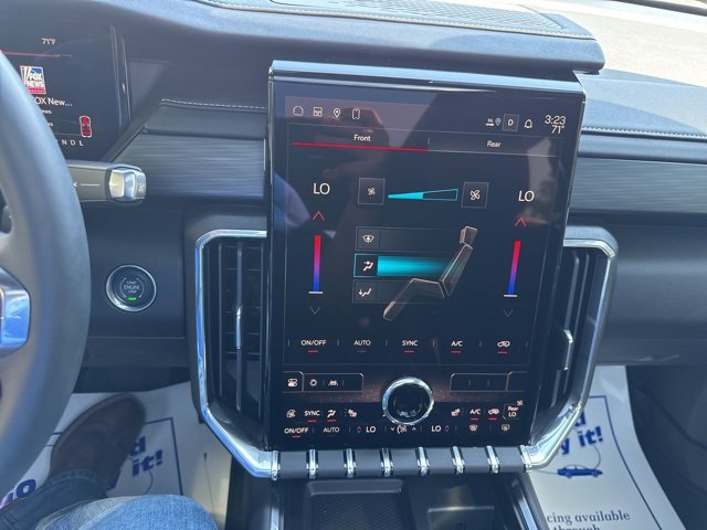 Used 2025 GMC Acadia Elevation w/ Elevation Premium Package image 37