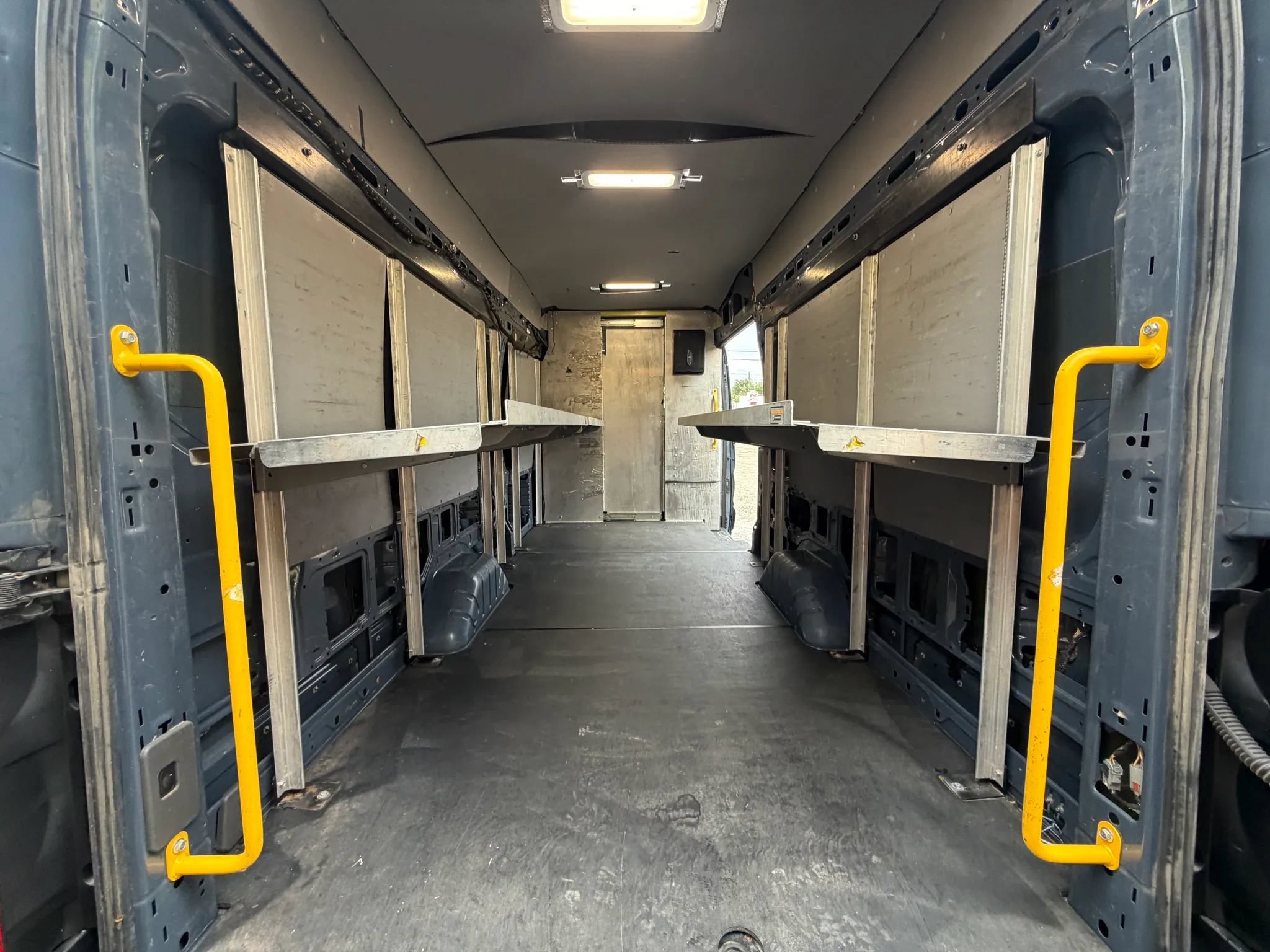 Used 2020 Ford Transit 250 148 High Roof Extended RWD image 5