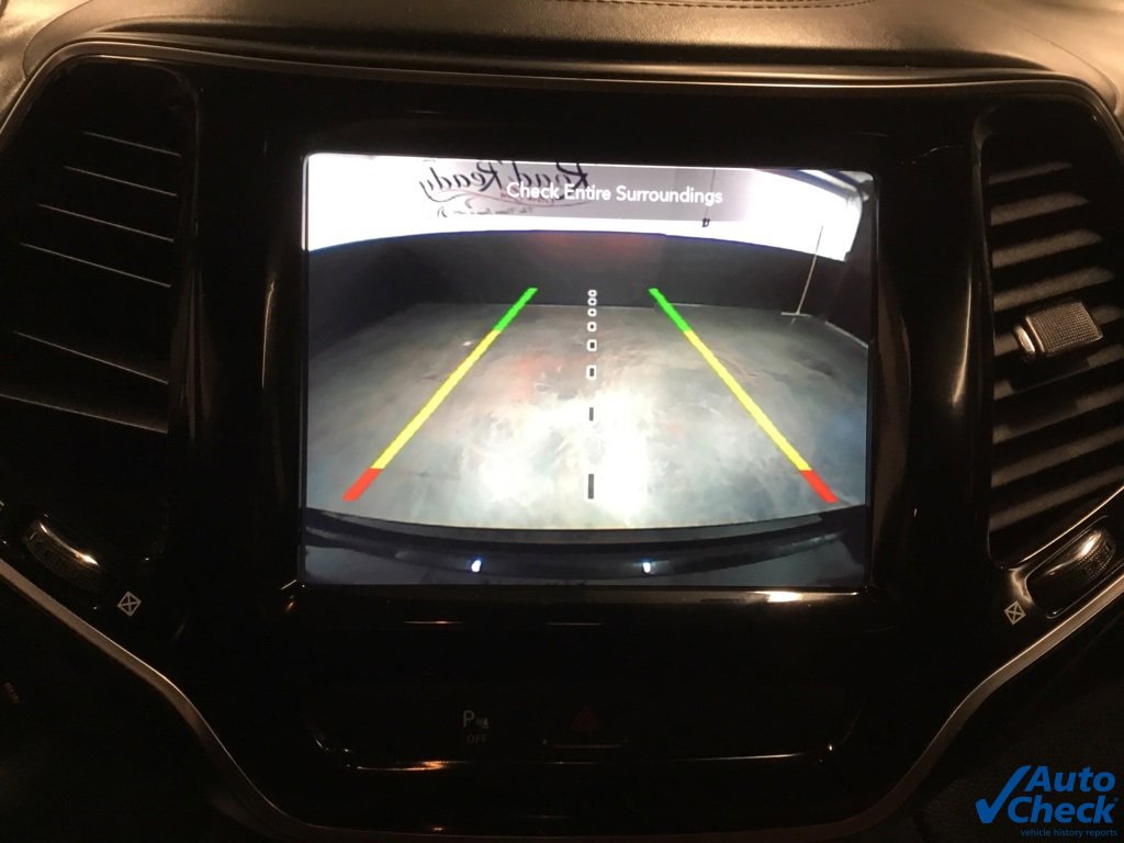 Used 2019 Jeep Cherokee Overland w/ Heavy Duty Protection Group image 51