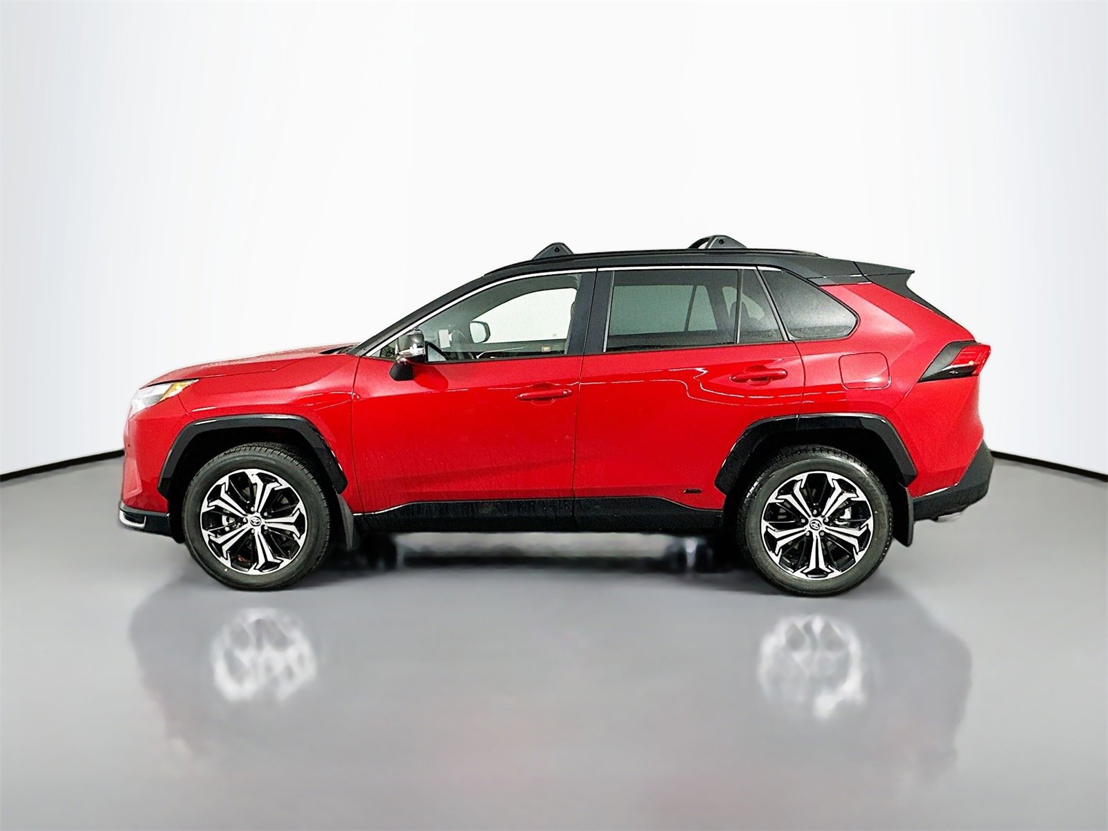 Certified 2025 Toyota RAV4 XSE image 4