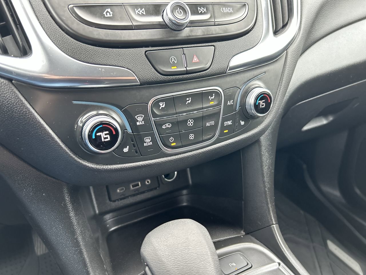 Used 2022 Chevrolet Equinox LT AWD/4WD image 29