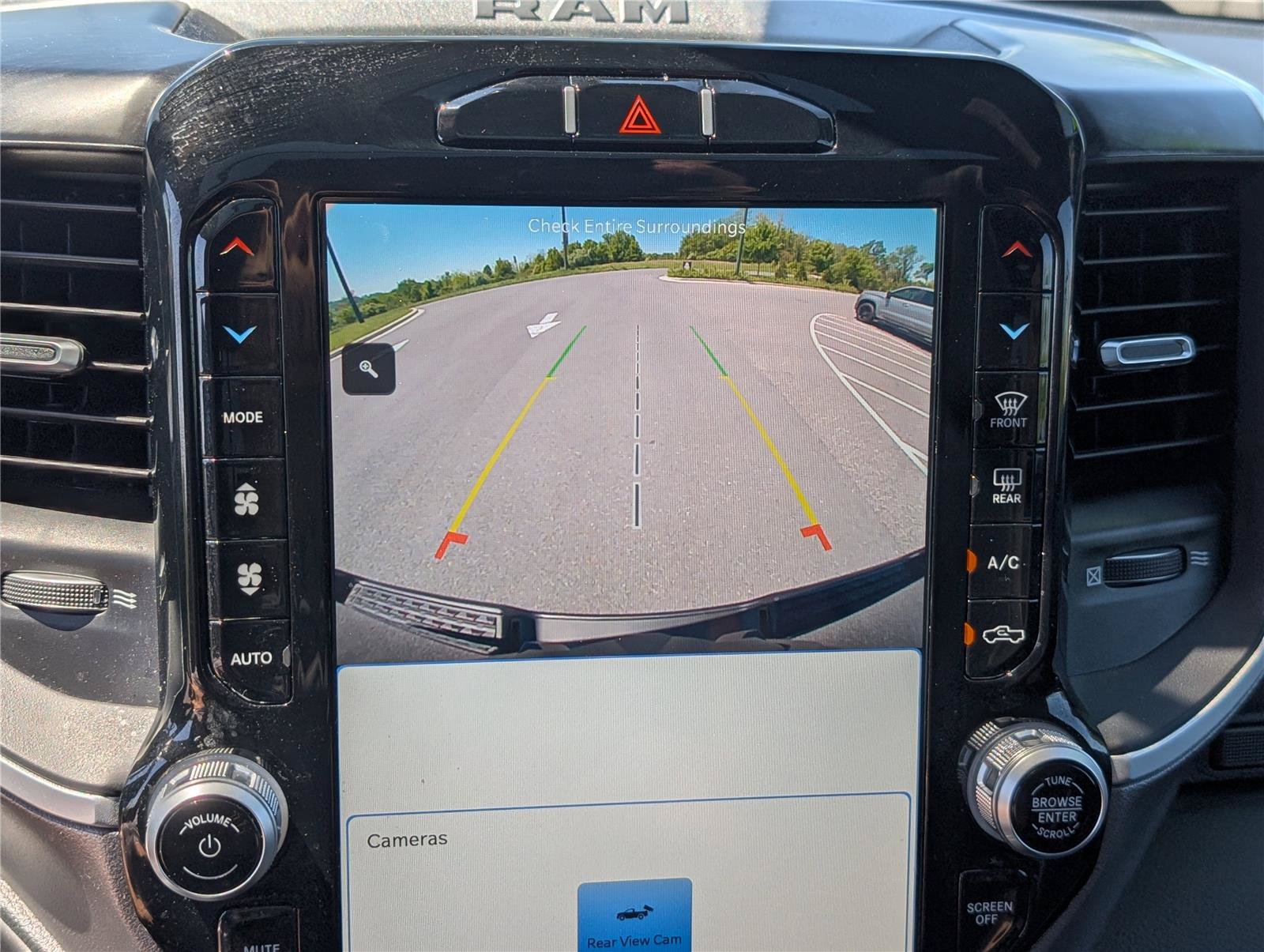 Used 2022 RAM 1500 Big Horn AWD/4WD image 33