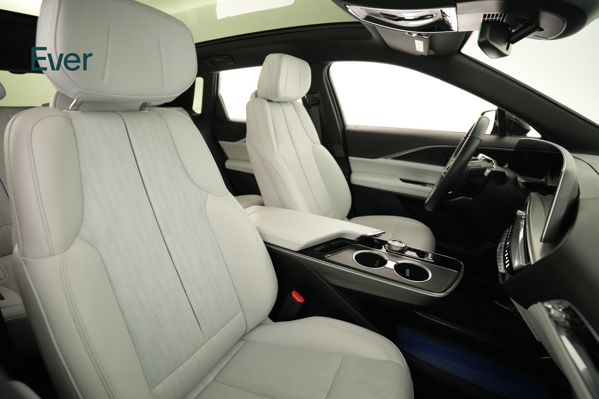 Used 2024 Cadillac Lyriq Luxury AWD/4WD image 23
