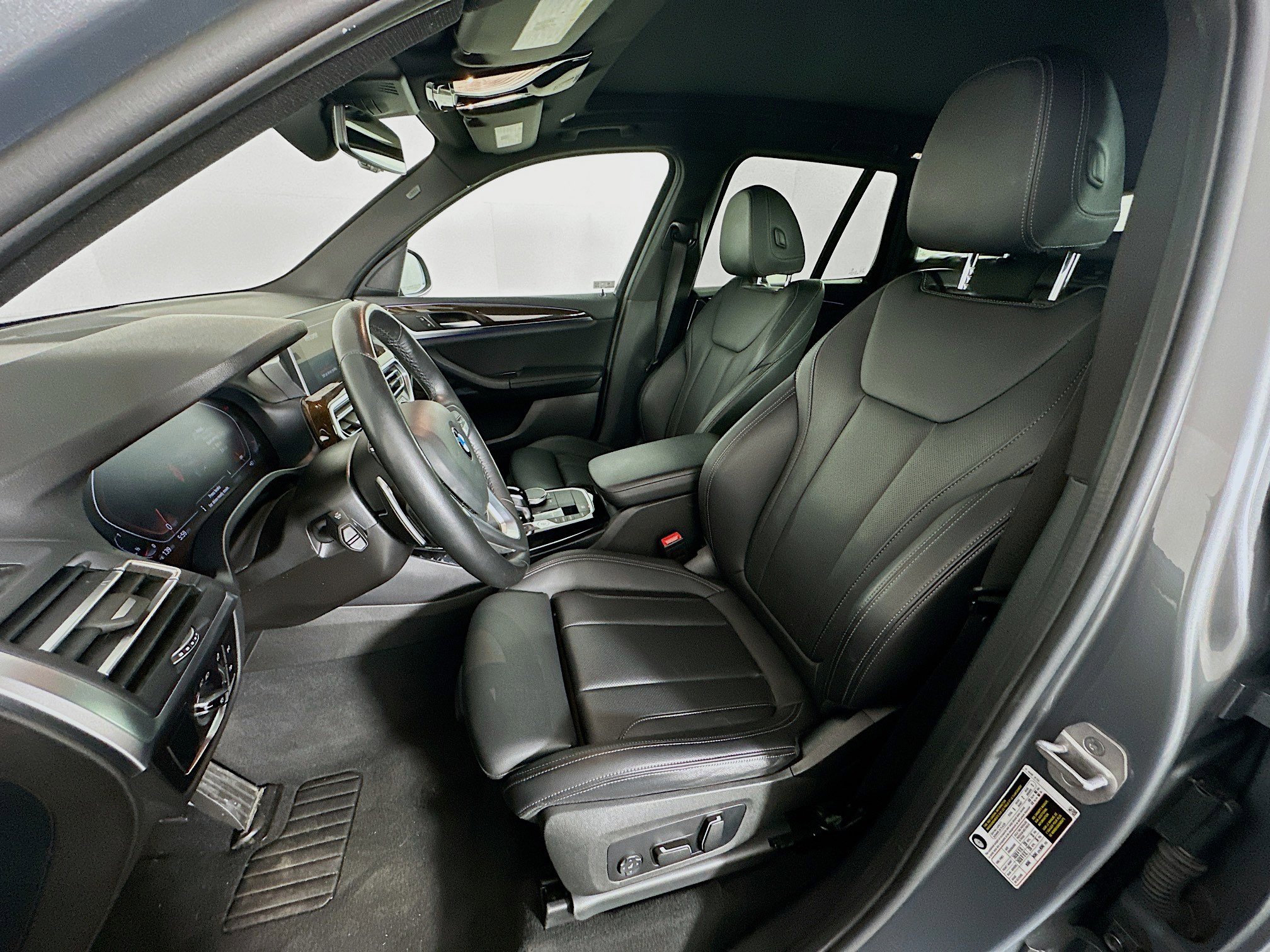 Used 2024 BMW X3 sDrive30i w/ Convenience Package image 13