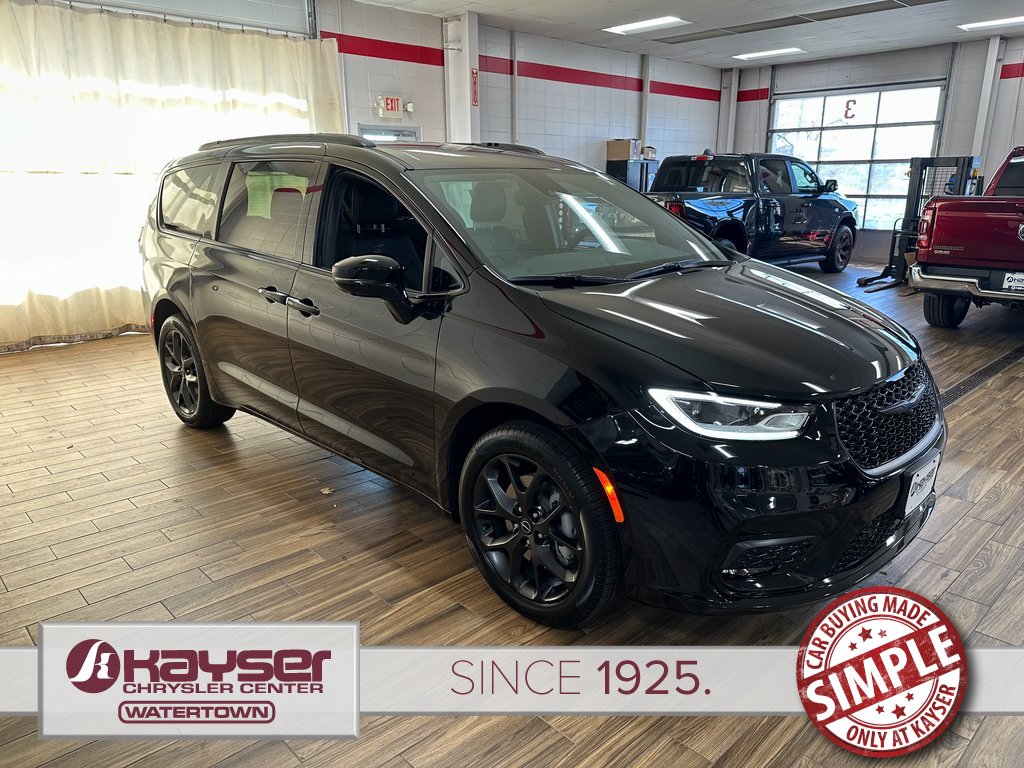 New 2026 Chrysler Pacifica Select w/ S Appearance Package image 6