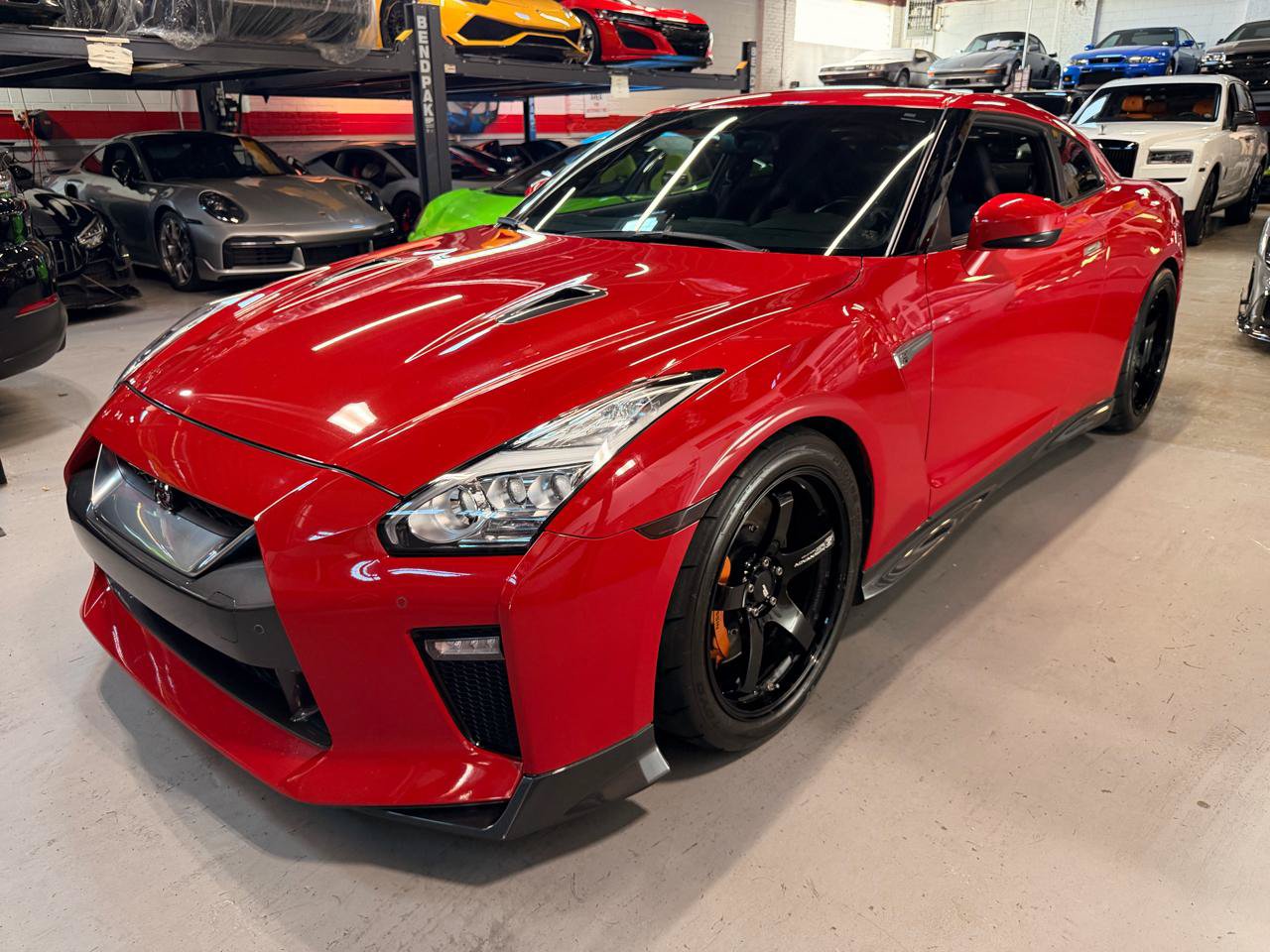 Used 2018 Nissan GT-R Premium AWD/4WD image 10