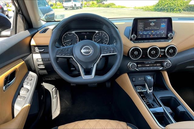 Used 2025 Nissan Sentra SV w/ SV Premium Package image 15