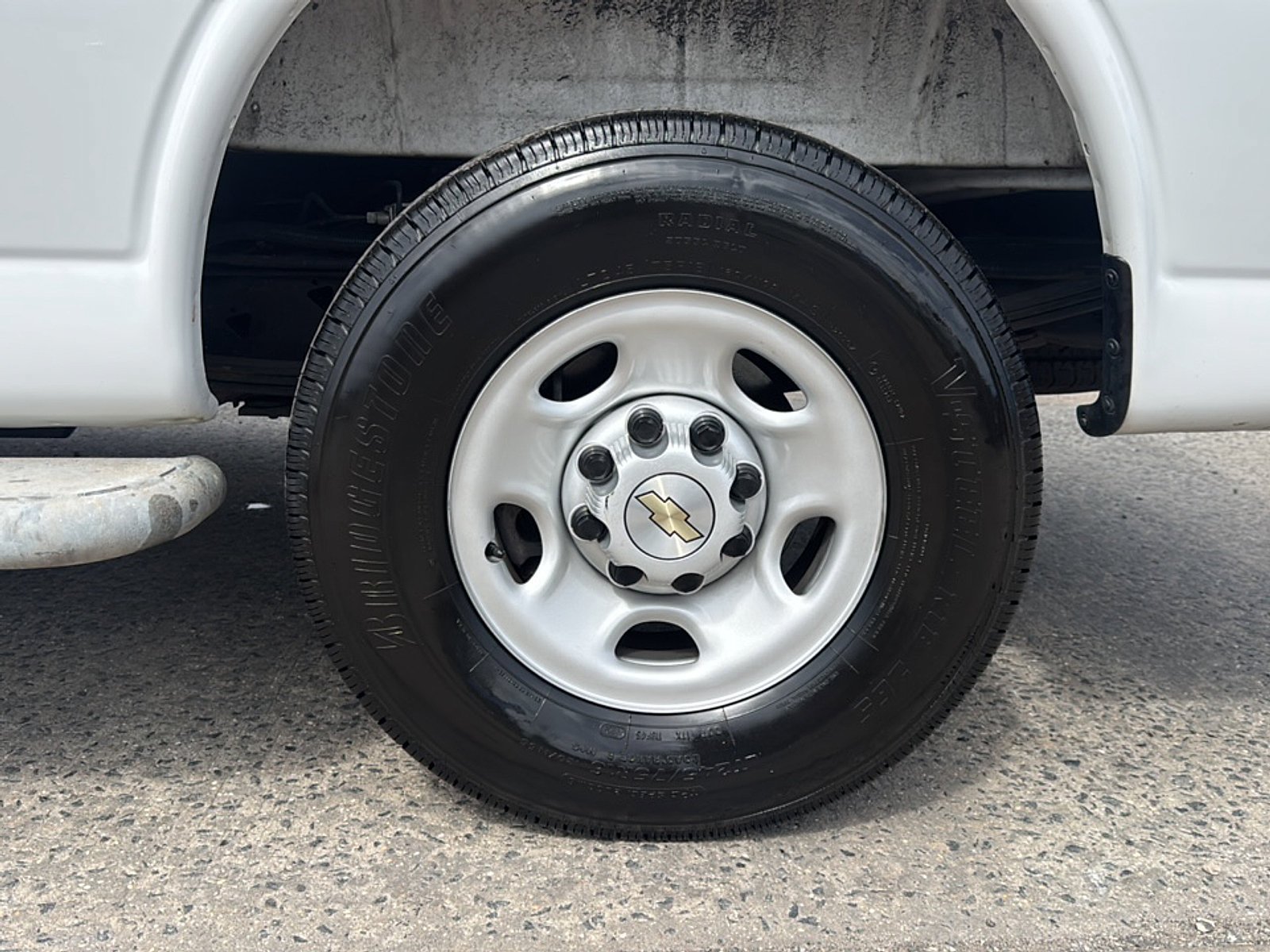 Certified 2025 Chevrolet Express 2500 w/ Driver Convenience Package RWD image 40