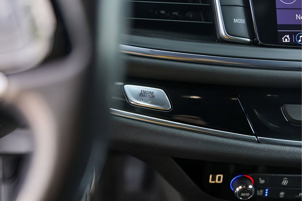 Used 2023 Buick Enclave Avenir w/ Avenir Technology Package image 21