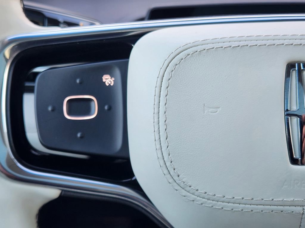 Used 2024 Lincoln Nautilus Black Label w/ Jet Appearance Package (87T) image 22