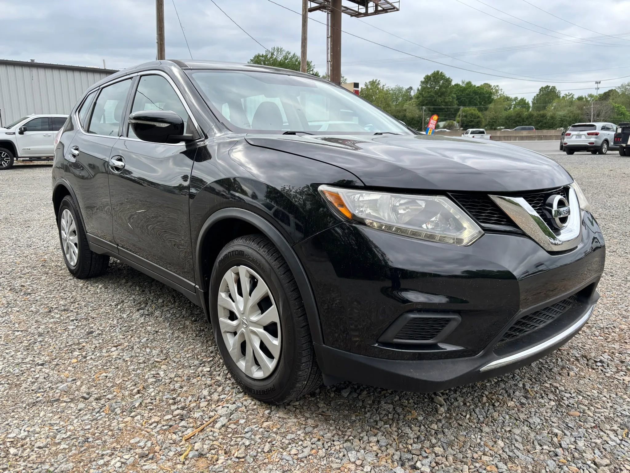 Used 2015 Nissan Rogue S image 5