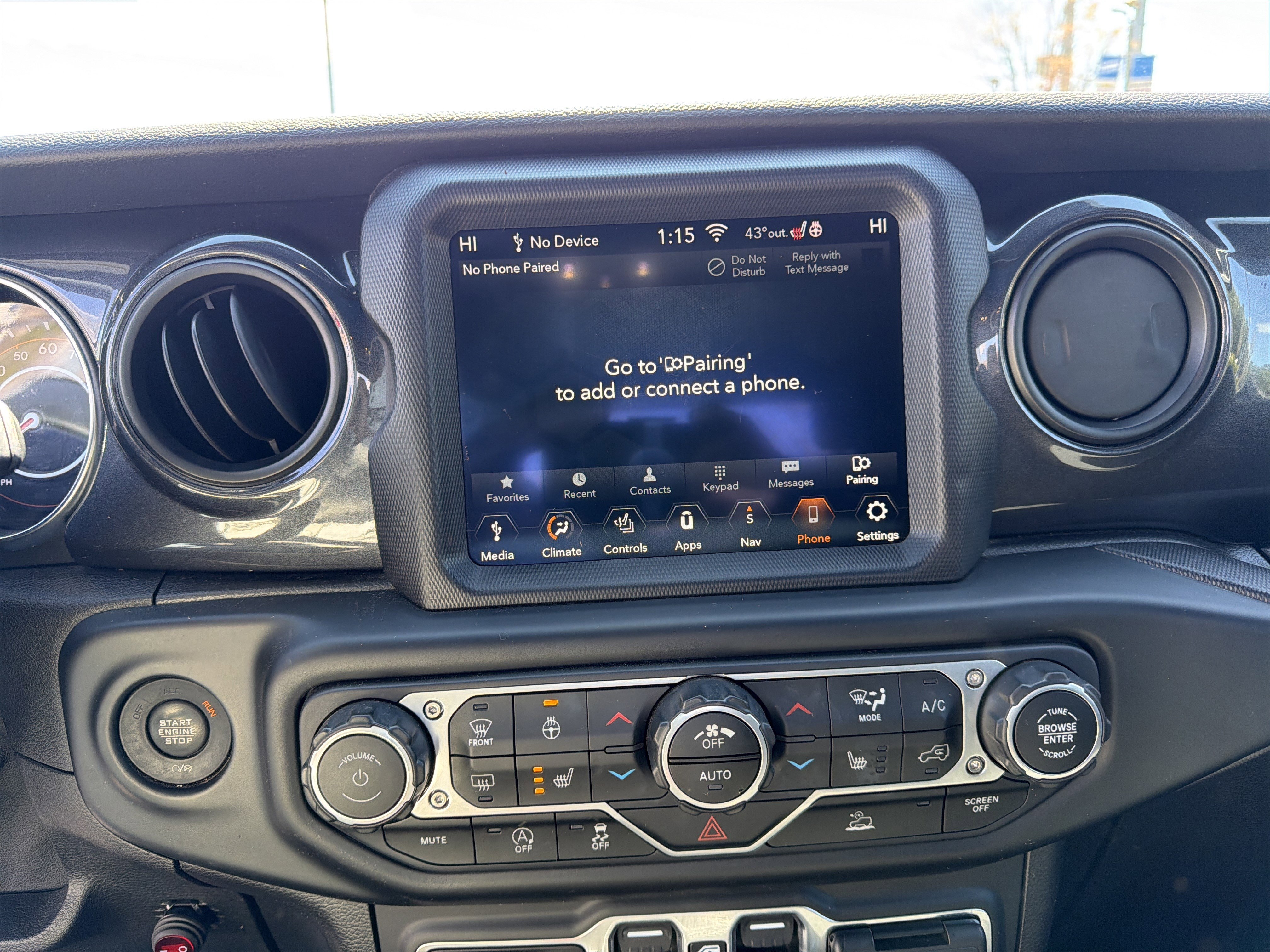 Used 2020 Jeep Gladiator Sport image 27