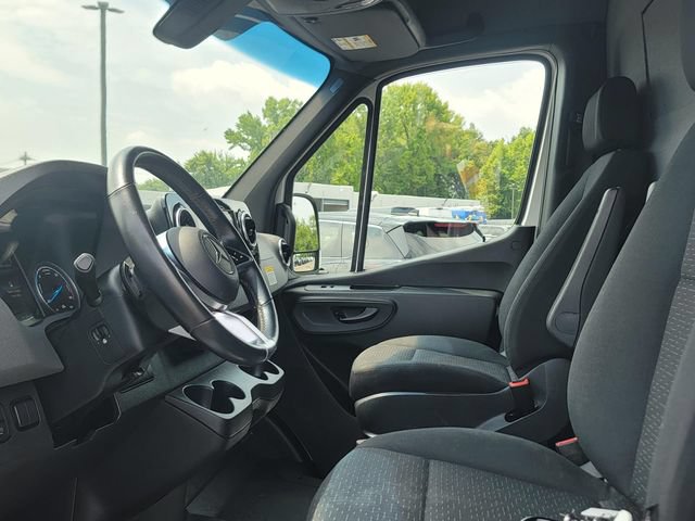 Used 2024 Mercedes-Benz eSprinter 170 Cargo image 13