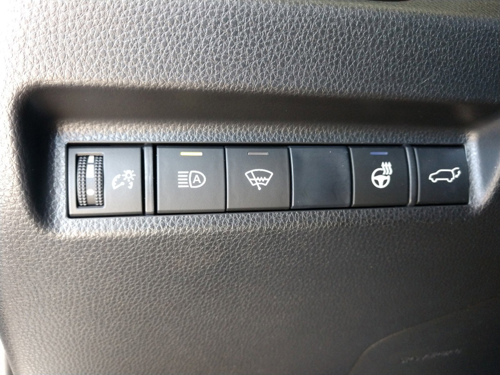 Used 2019 Toyota RAV4 Limited image 25