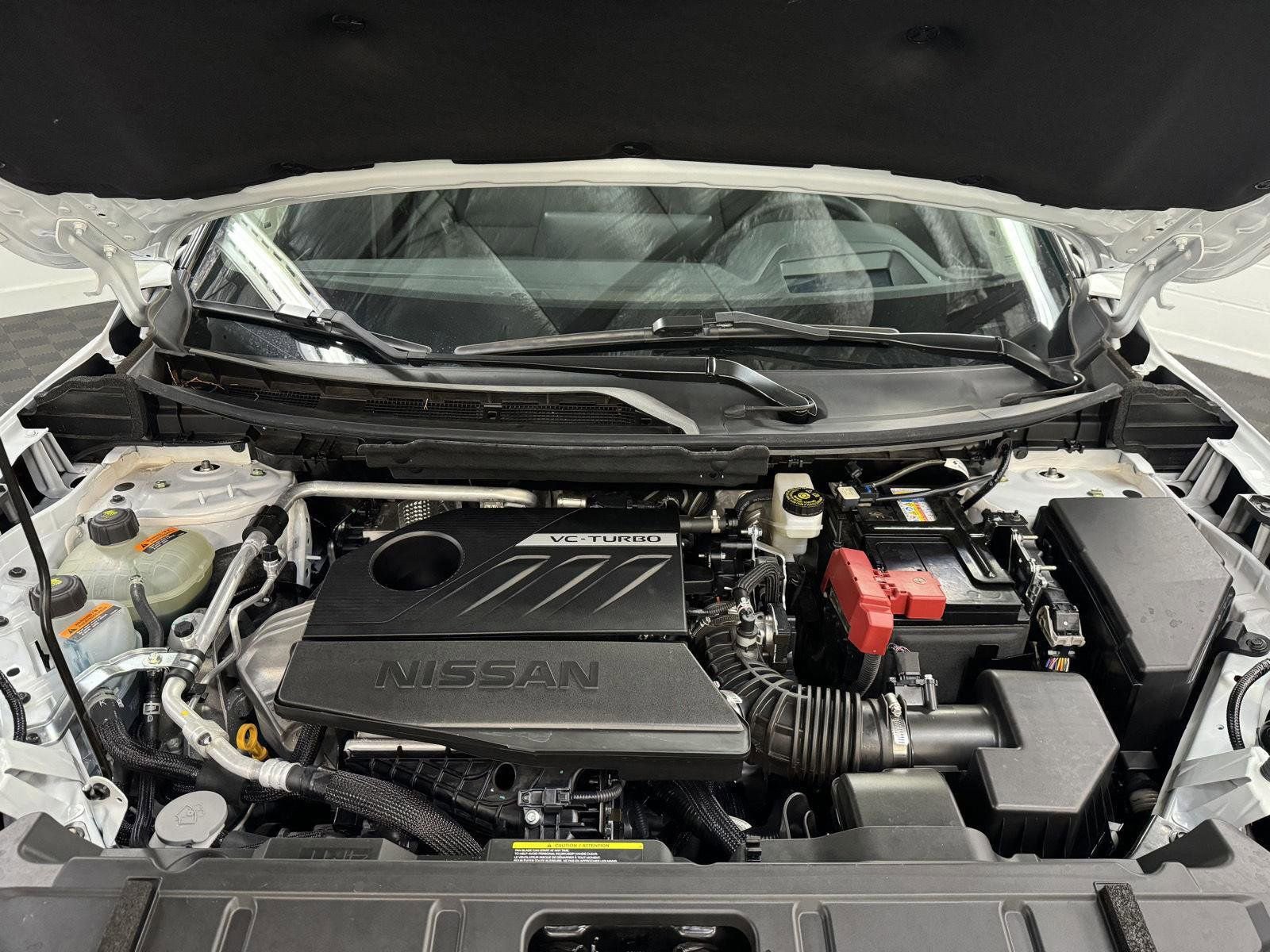 Used 2024 Nissan Rogue Platinum w/ Platinum Premium Package image 9