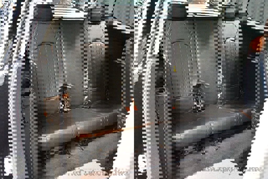 Used 2011 GMC Acadia Denali image 17