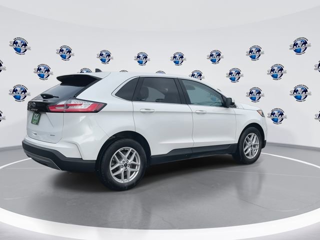 Used 2024 Ford Edge SEL w/ Convenience Package image 9